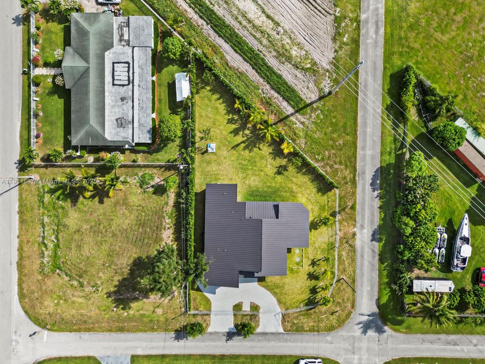 For Rent: $4,600 (4 beds, 4 baths, 2600 Square Feet)