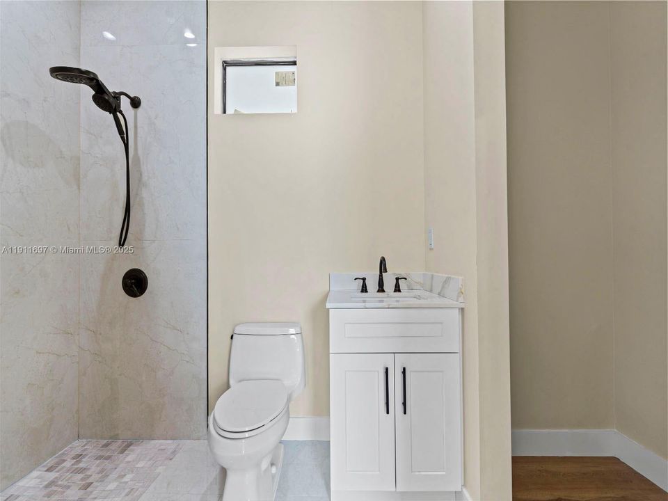 For Rent: $4,600 (4 beds, 4 baths, 2600 Square Feet)