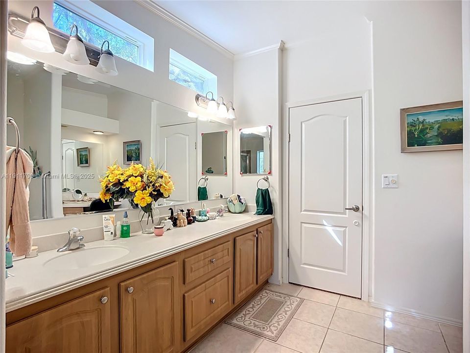 For Sale: $975,000 (3 beds, 2 baths, 0 Square Feet)