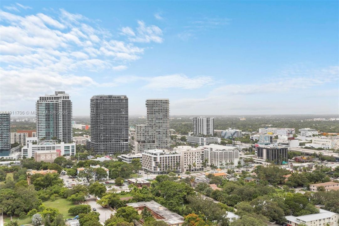 For Sale: $1,580,000 (3 beds, 3 baths, 1526 Square Feet)