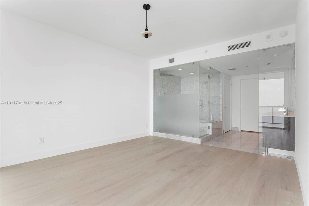 For Sale: $1,580,000 (3 beds, 3 baths, 1526 Square Feet)