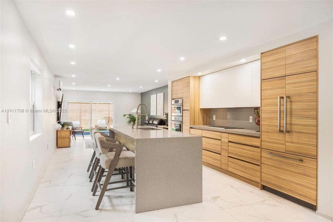 Active With Contract: $2,050,000 (4 beds, 4 baths, 2220 Square Feet)