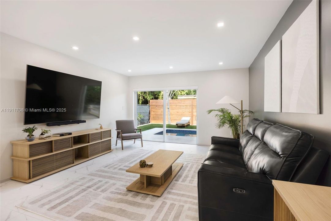 Active With Contract: $2,050,000 (4 beds, 4 baths, 2220 Square Feet)