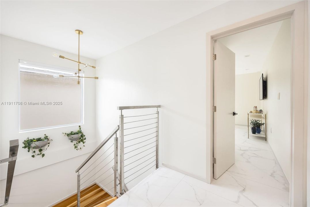 Active With Contract: $2,050,000 (4 beds, 4 baths, 2220 Square Feet)