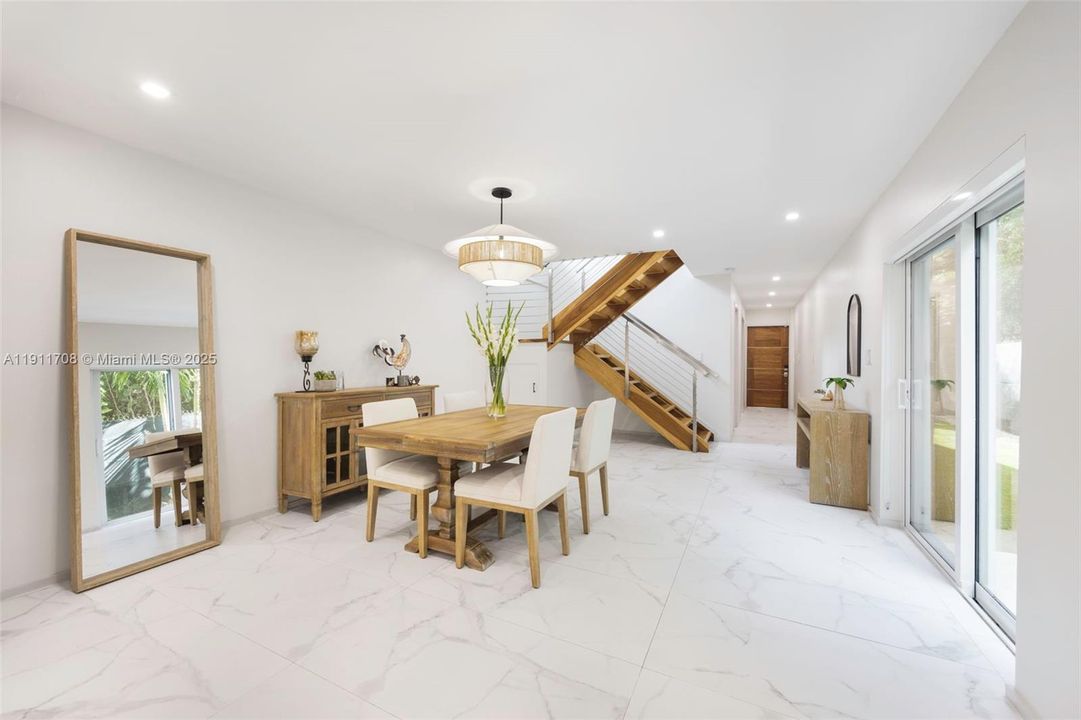 Active With Contract: $2,050,000 (4 beds, 4 baths, 2220 Square Feet)
