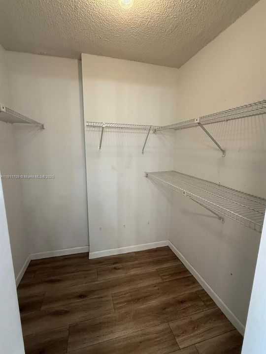 Walk-in Closet