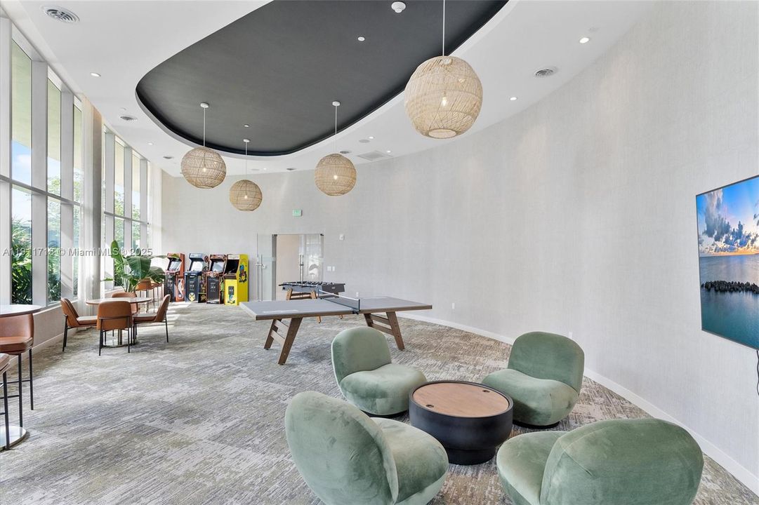 Active With Contract: $14,750 (3 beds, 3 baths, 1759 Square Feet)