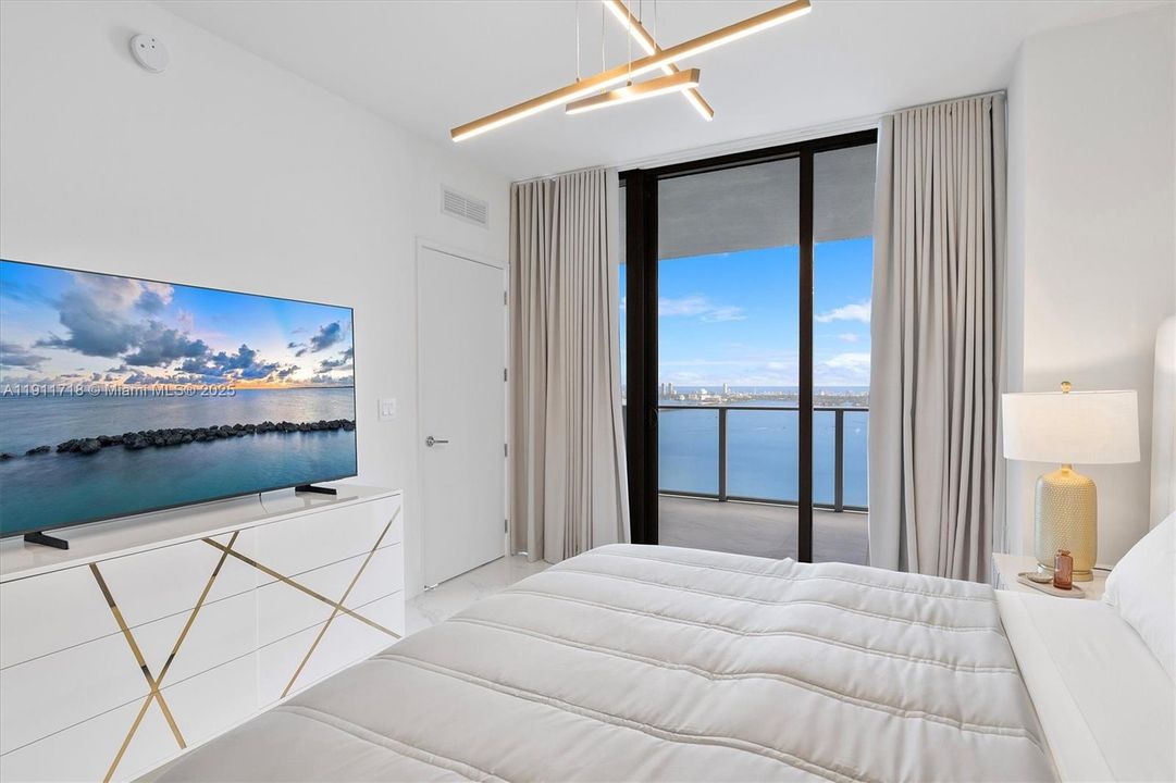 Active With Contract: $14,750 (3 beds, 3 baths, 1759 Square Feet)