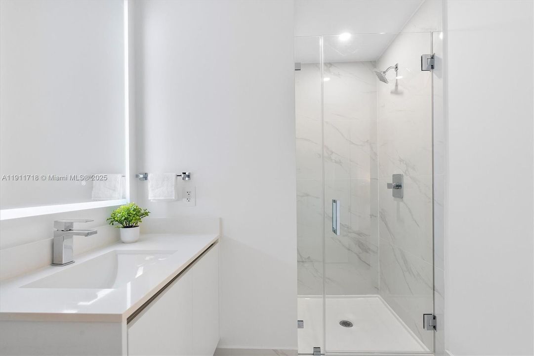 Active With Contract: $14,750 (3 beds, 3 baths, 1759 Square Feet)