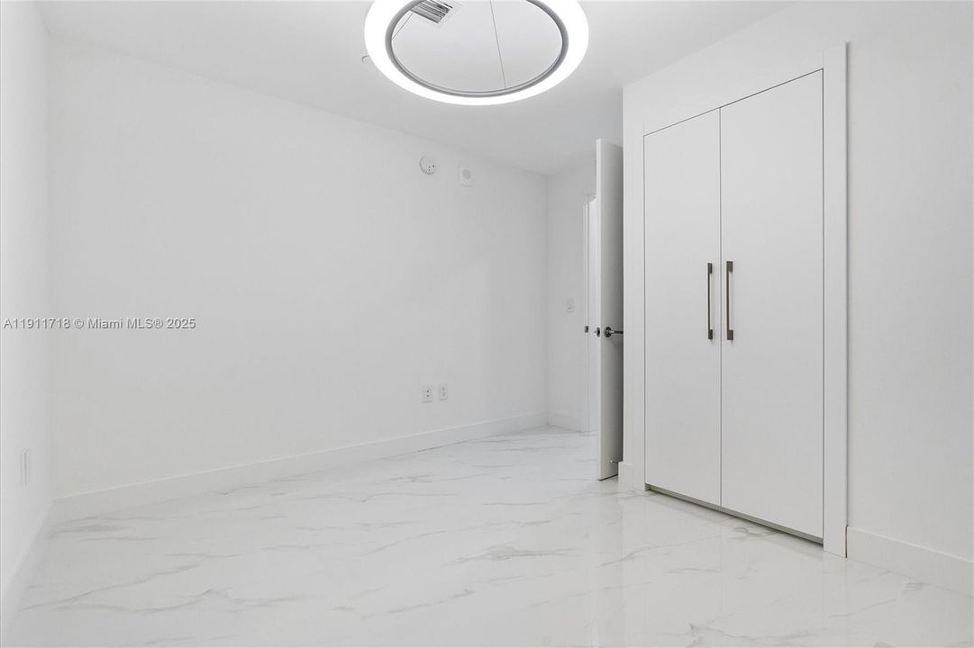 Active With Contract: $14,750 (3 beds, 3 baths, 1759 Square Feet)