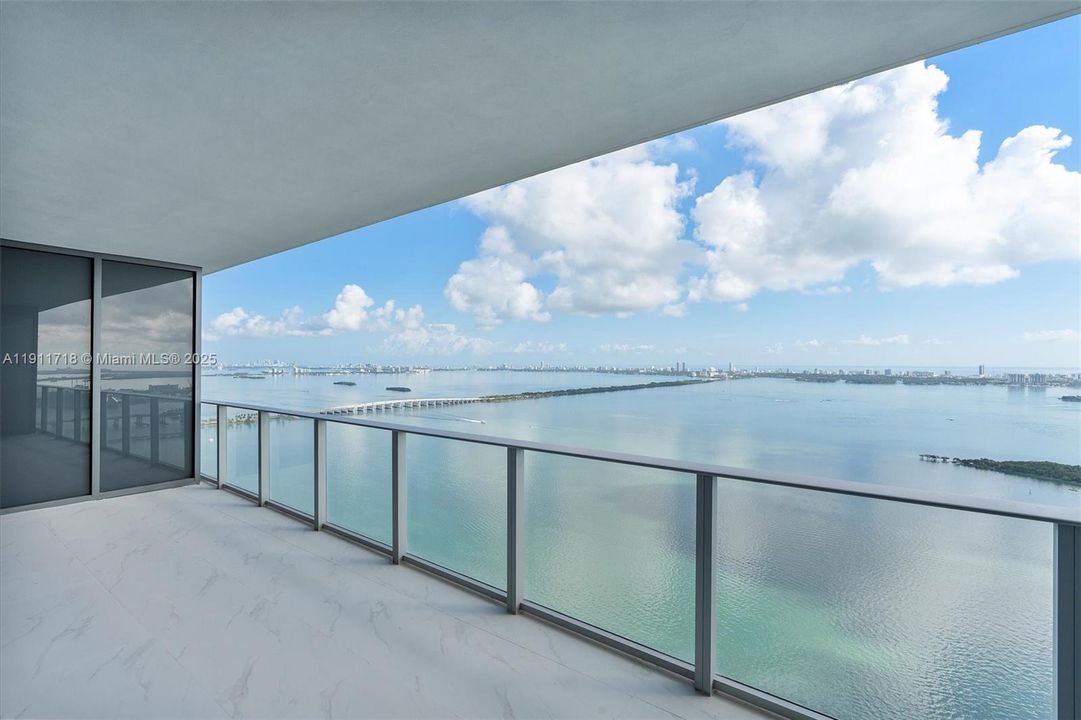 Active With Contract: $14,750 (3 beds, 3 baths, 1759 Square Feet)