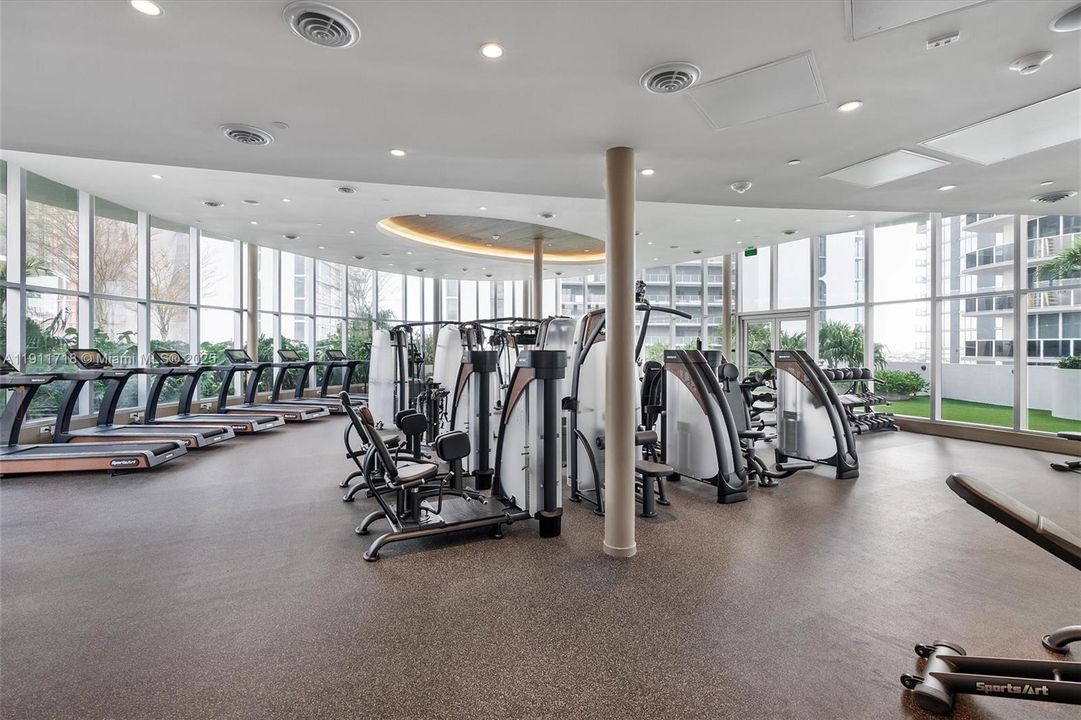 Active With Contract: $14,750 (3 beds, 3 baths, 1759 Square Feet)