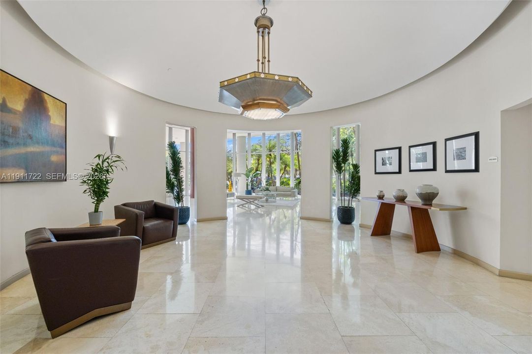 For Sale: $769,000 (2 beds, 2 baths, 1190 Square Feet)