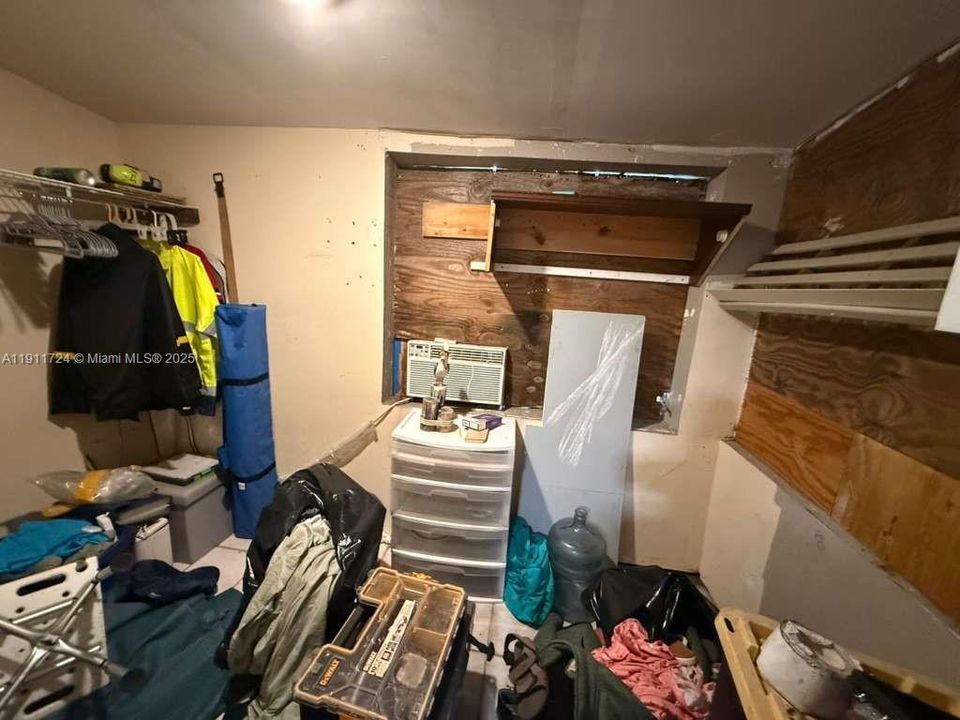 На продажу: $199,900 (1 спален, 1 ванн, 558 Квадратных фут)