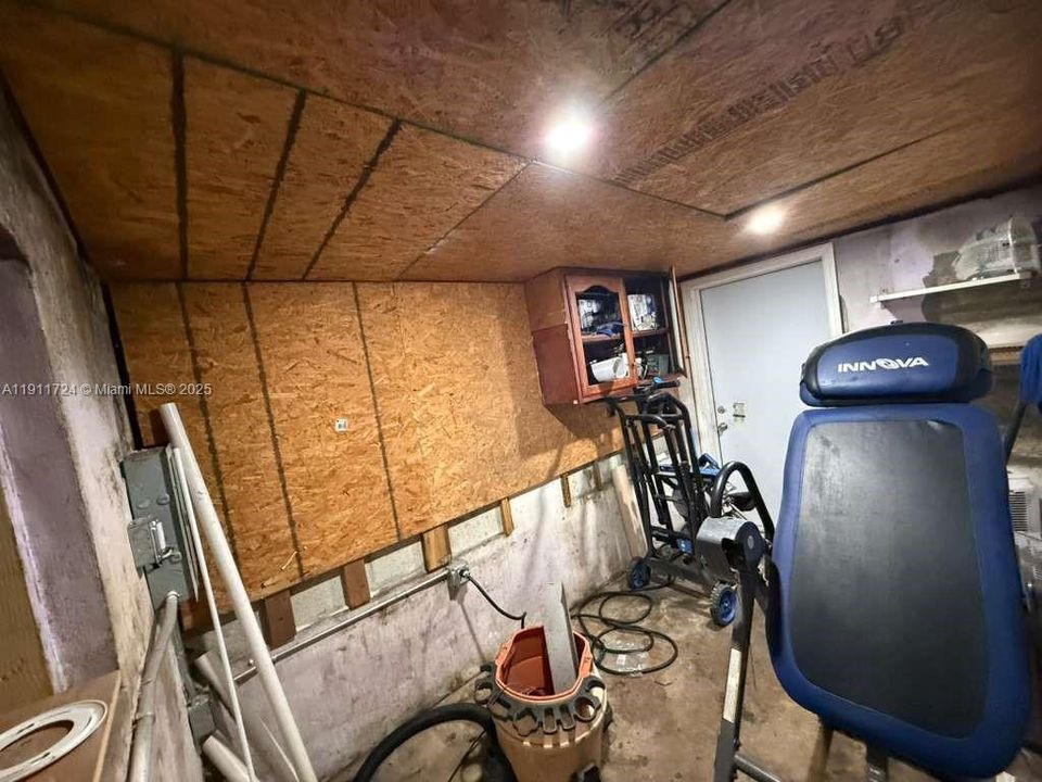 На продажу: $199,900 (1 спален, 1 ванн, 558 Квадратных фут)