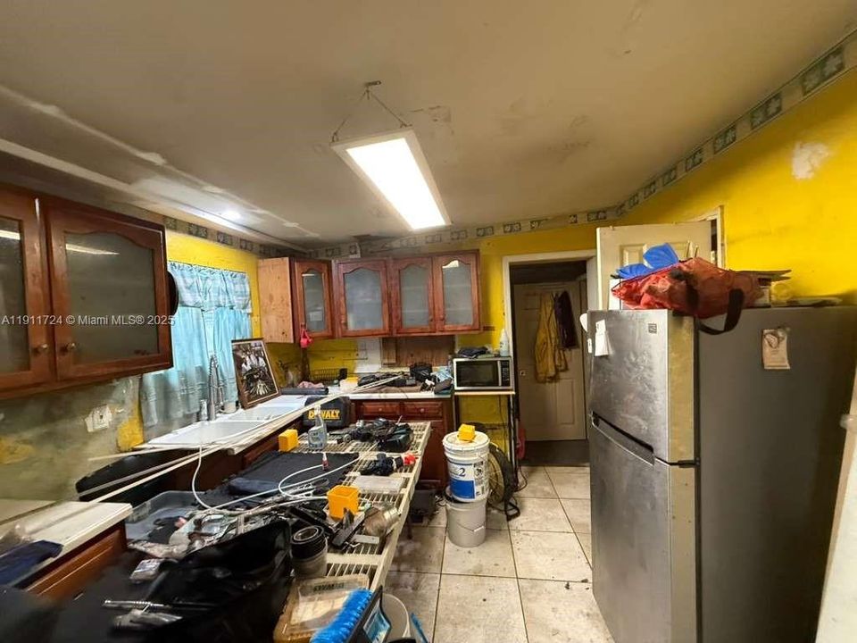 На продажу: $199,900 (1 спален, 1 ванн, 558 Квадратных фут)