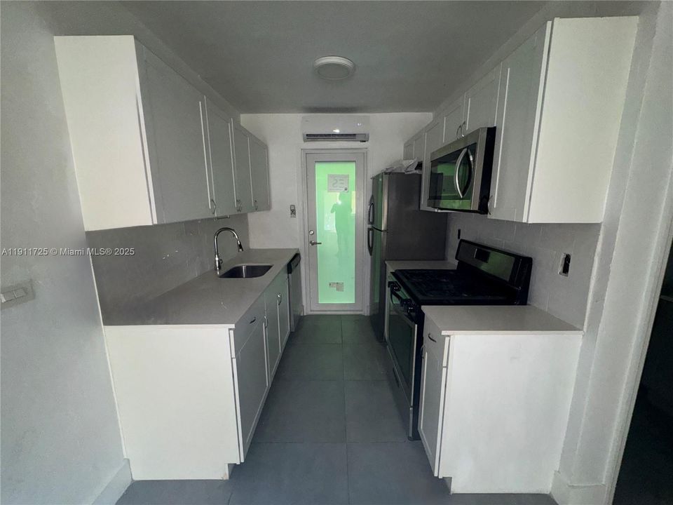 For Sale: $267,000 (0 beds, 1 baths, 380 Square Feet)