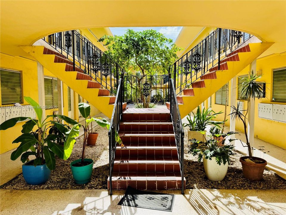 For Sale: $267,000 (0 beds, 1 baths, 380 Square Feet)