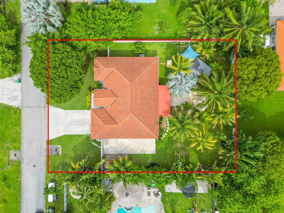 En Venta: $945,000 (4 camas, 3 baños, 2092 Pies cuadrados)