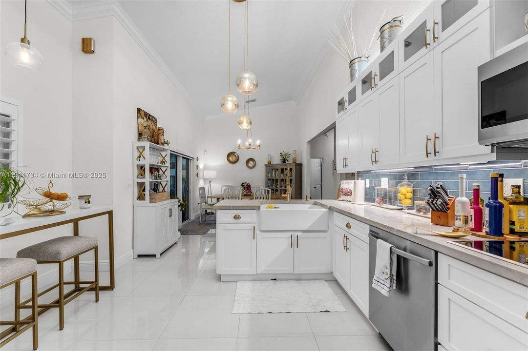 Kitchen/Breakfast Area 3