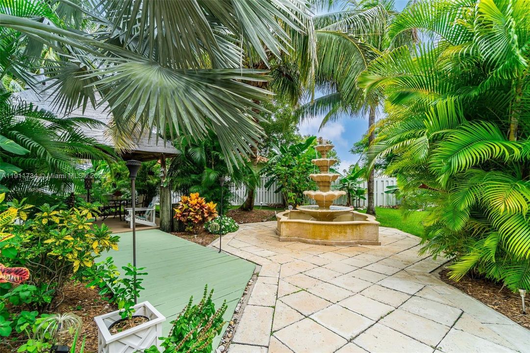 Patio/Fountain/Walkway to Gazebo