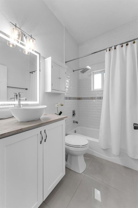 In-Law Quarter Bathroom   1