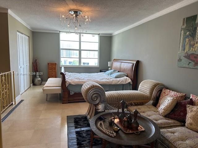 待售: $395,000 (1 贝兹, 1 浴室, 930 平方英尺)