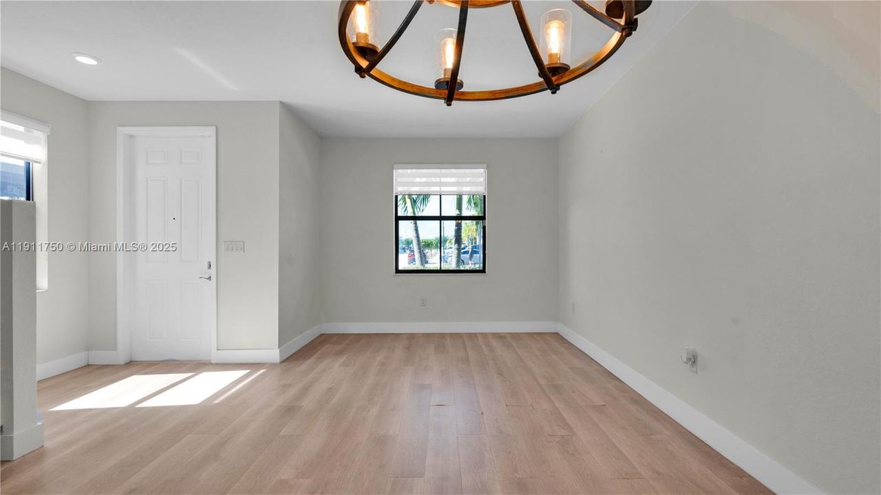 For Sale: $495,000 (3 beds, 2 baths, 1540 Square Feet)