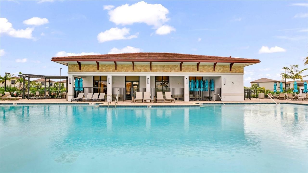 For Sale: $495,000 (3 beds, 2 baths, 1540 Square Feet)