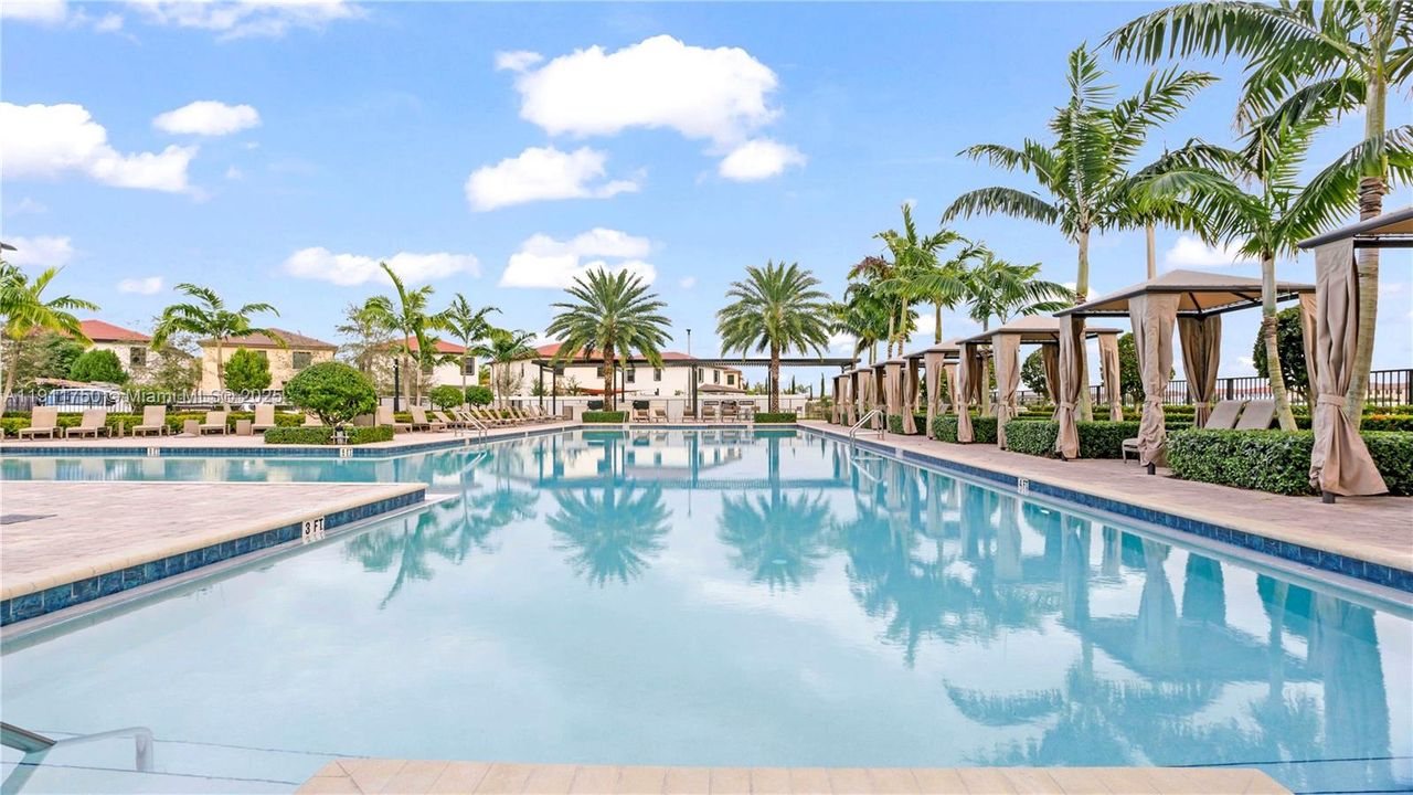 For Sale: $495,000 (3 beds, 2 baths, 1540 Square Feet)