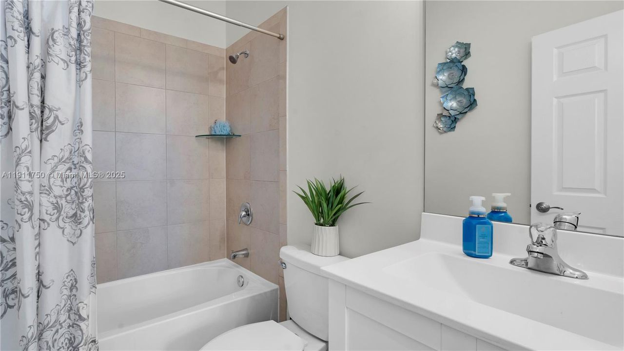 For Sale: $495,000 (3 beds, 2 baths, 1540 Square Feet)