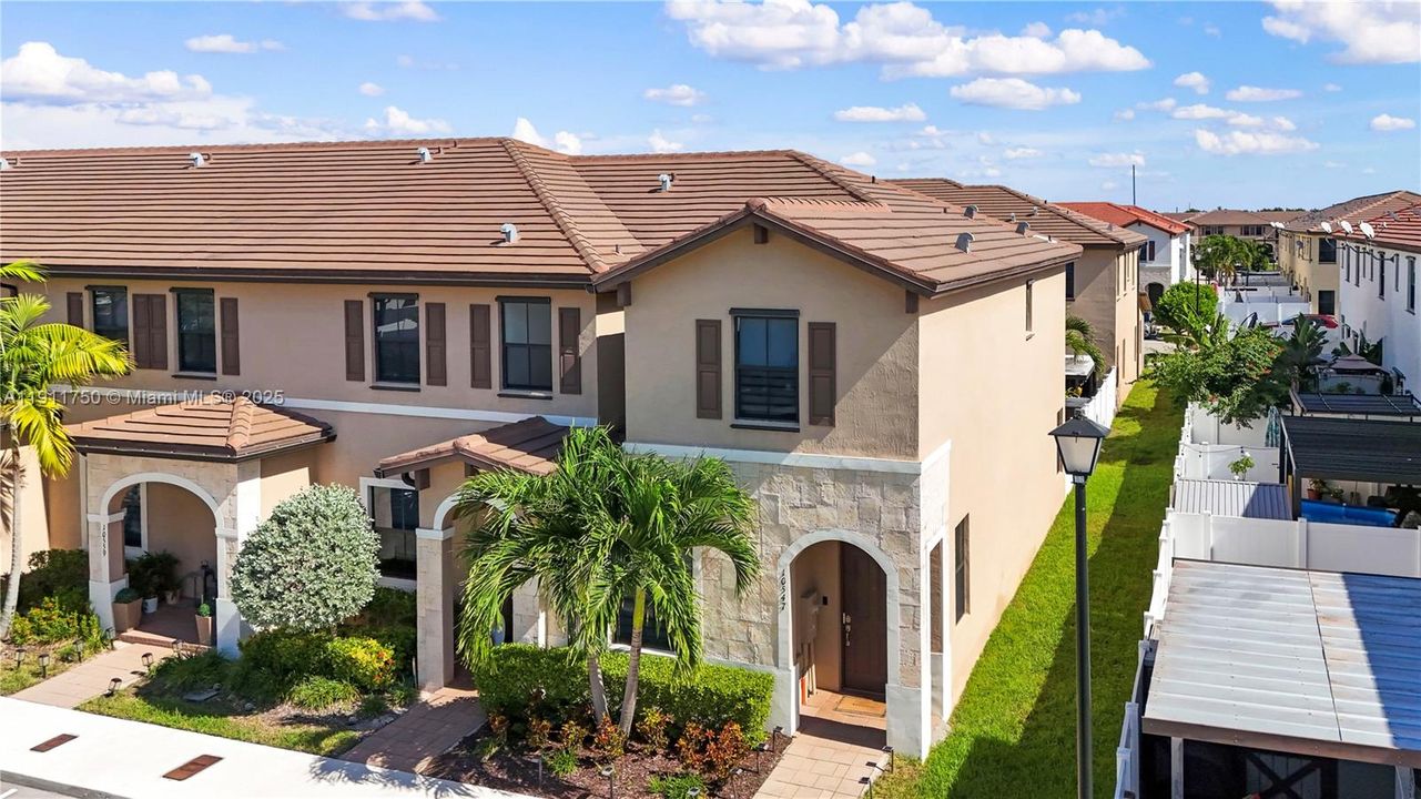 For Sale: $495,000 (3 beds, 2 baths, 1540 Square Feet)