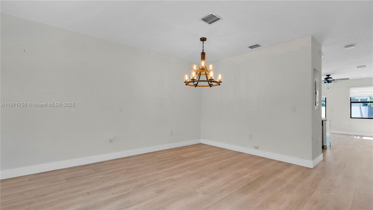 For Sale: $495,000 (3 beds, 2 baths, 1540 Square Feet)