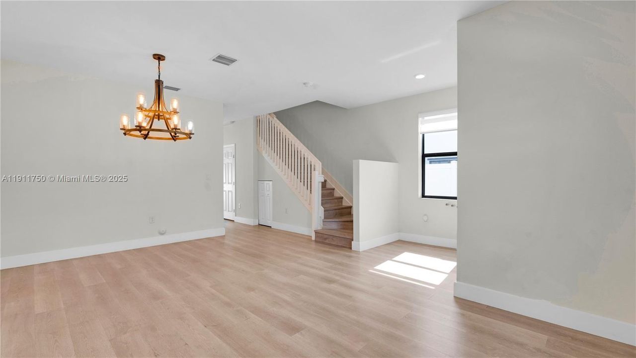 For Sale: $495,000 (3 beds, 2 baths, 1540 Square Feet)