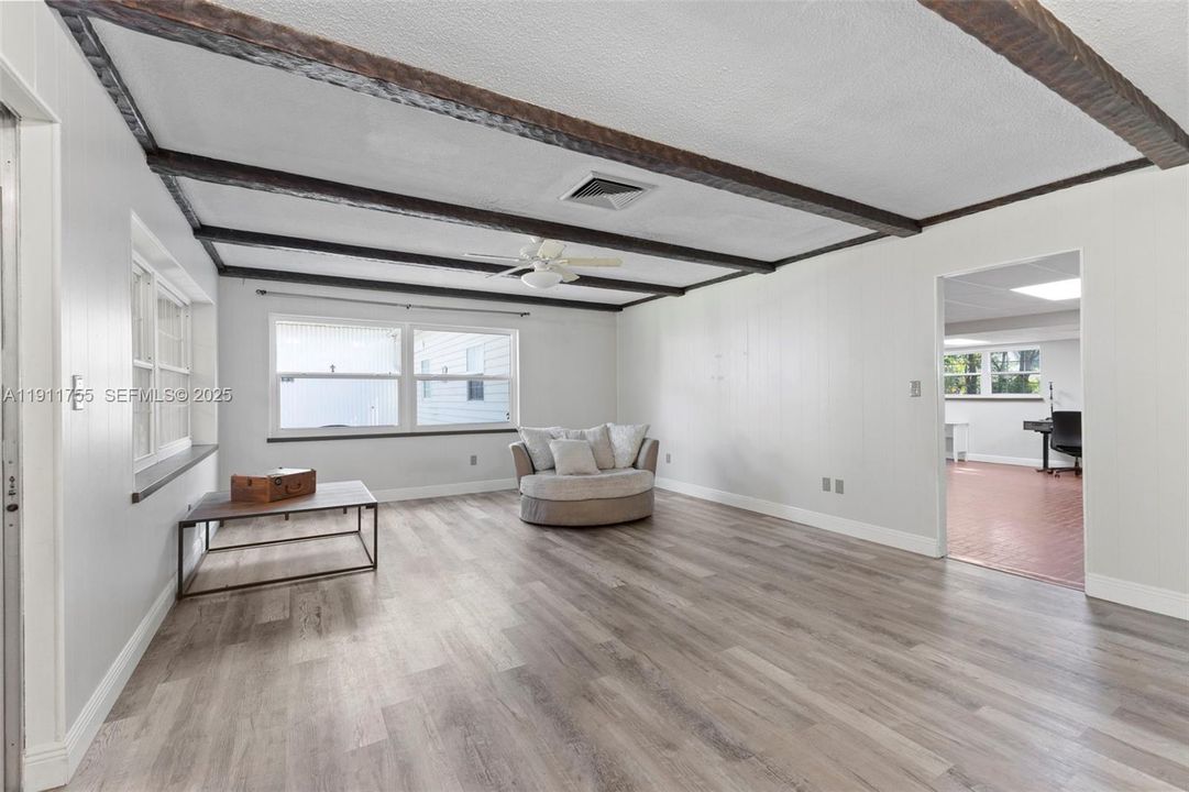 待售: $420,000 (4 贝兹, 2 浴室, 2522 平方英尺)