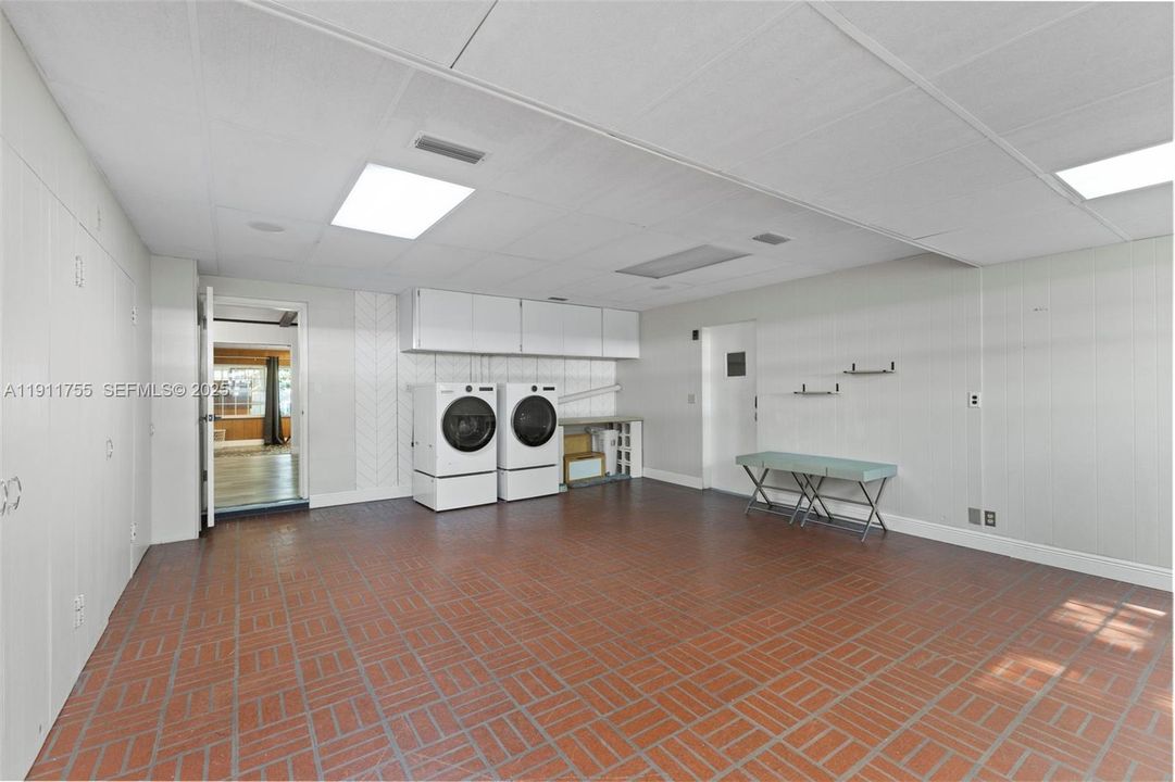 待售: $420,000 (4 贝兹, 2 浴室, 2522 平方英尺)