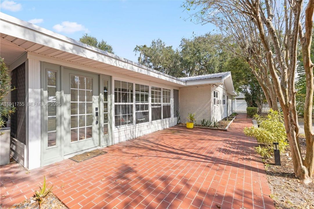 待售: $420,000 (4 贝兹, 2 浴室, 2522 平方英尺)