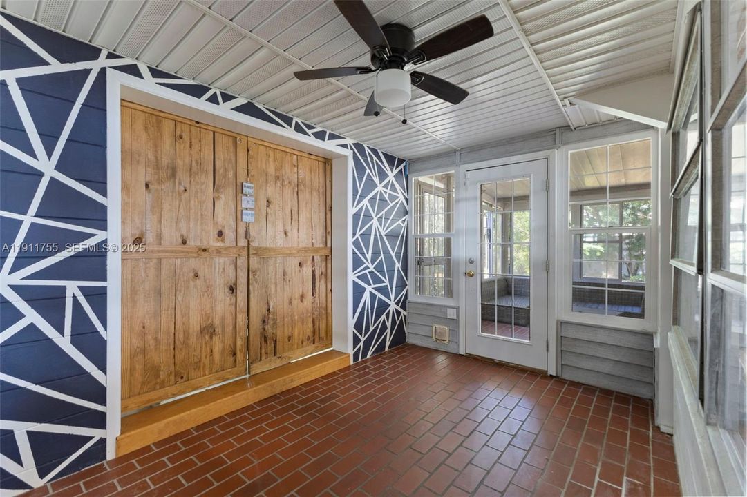 待售: $420,000 (4 贝兹, 2 浴室, 2522 平方英尺)