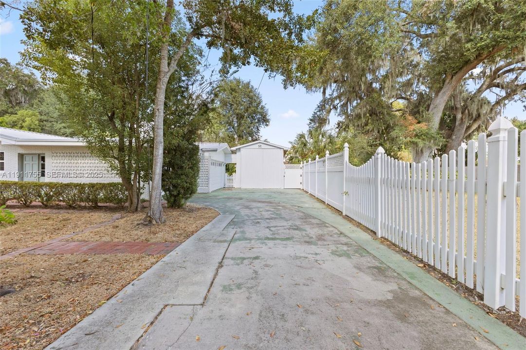 待售: $420,000 (4 贝兹, 2 浴室, 2522 平方英尺)