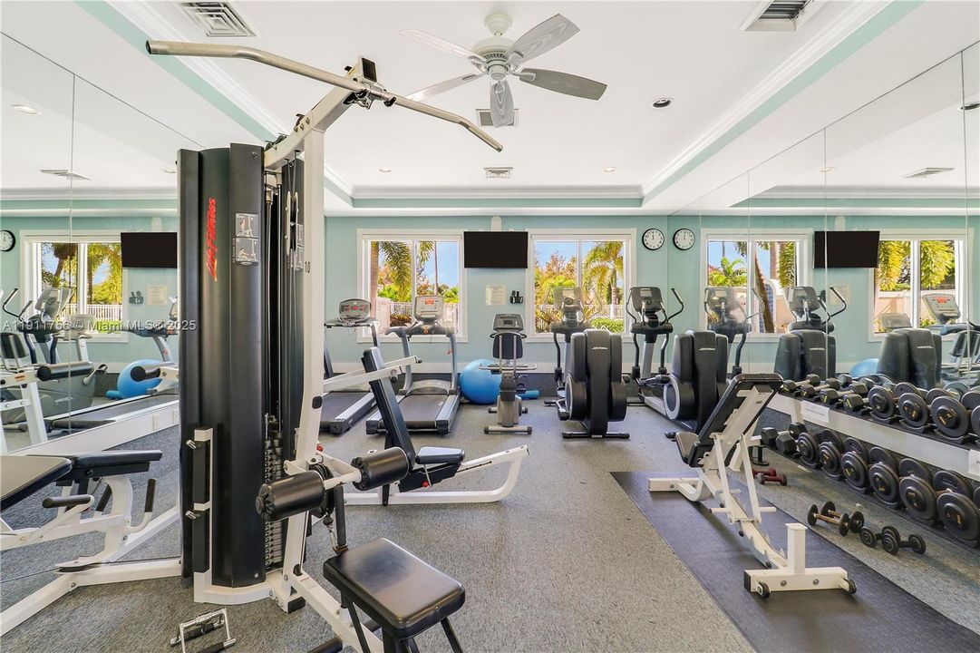 На продажу: $899,000 (3 спален, 3 ванн, 2221 Квадратных фут)