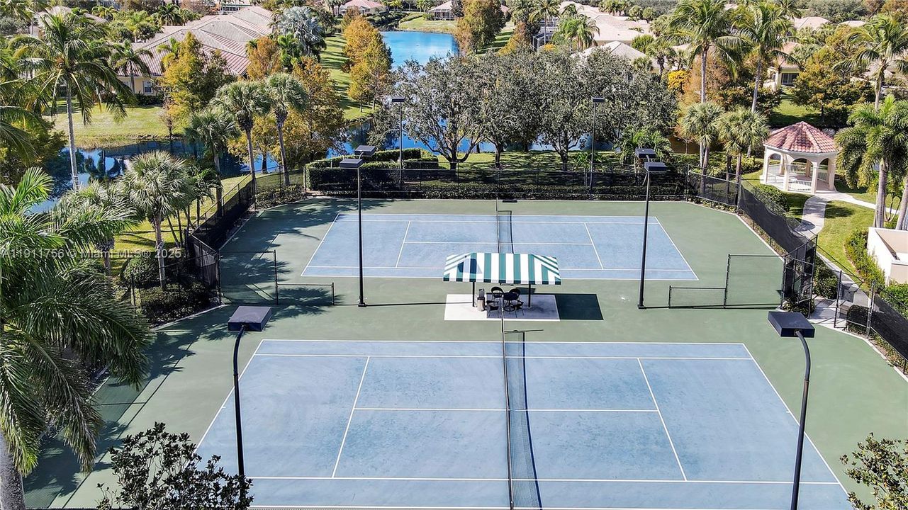 На продажу: $899,000 (3 спален, 3 ванн, 2221 Квадратных фут)