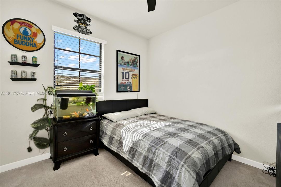 Activo con contrato: $390,000 (3 camas, 2 baños, 1524 Pies cuadrados)