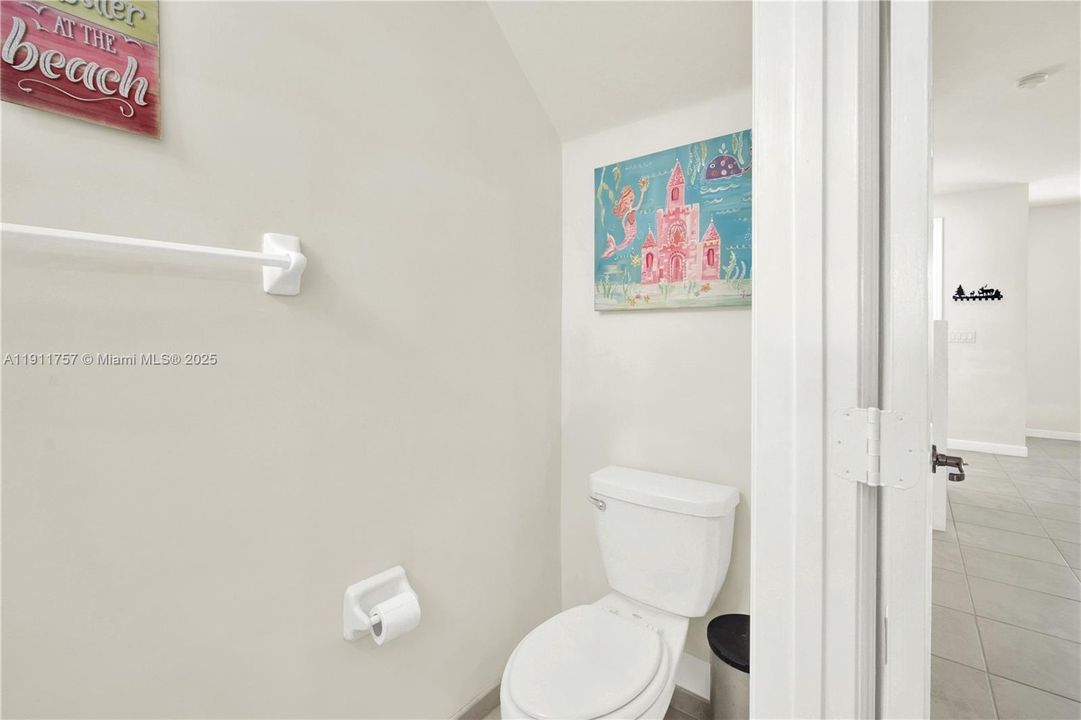 Activo con contrato: $390,000 (3 camas, 2 baños, 1524 Pies cuadrados)