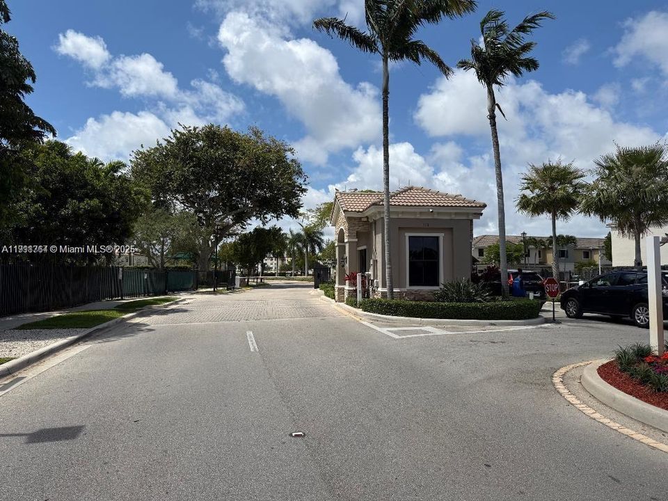 En Venta: $509,900 (3 camas, 2 baños, 1777 Pies cuadrados)