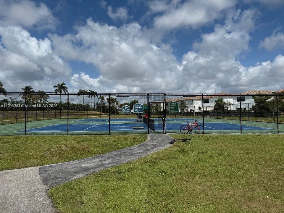 En Venta: $509,900 (3 camas, 2 baños, 1777 Pies cuadrados)