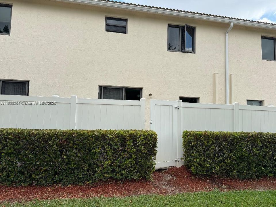 En Venta: $509,900 (3 camas, 2 baños, 1777 Pies cuadrados)