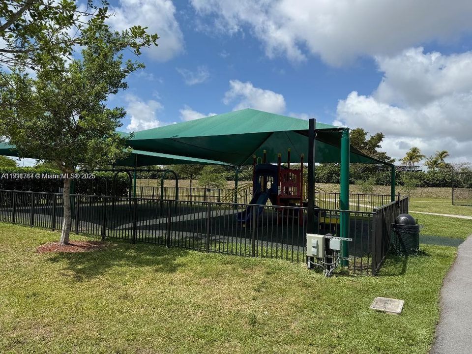 En Venta: $509,900 (3 camas, 2 baños, 1777 Pies cuadrados)