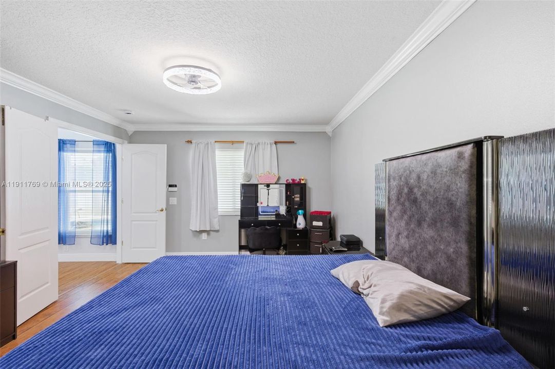 En Venta: $410,000 (4 camas, 2 baños, 0 Pies cuadrados)