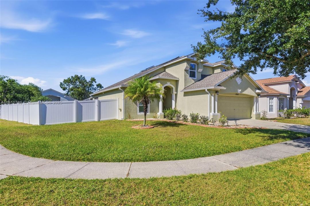 En Venta: $410,000 (4 camas, 2 baños, 0 Pies cuadrados)