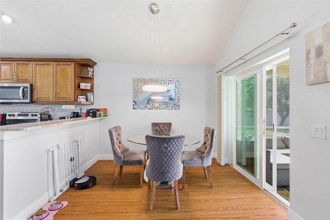 En Venta: $410,000 (4 camas, 2 baños, 0 Pies cuadrados)